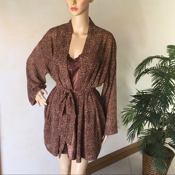 Vintage Victoria’s Secret Nightie and Sheer Robe Set Leopard Print L - Picture 2 of 16